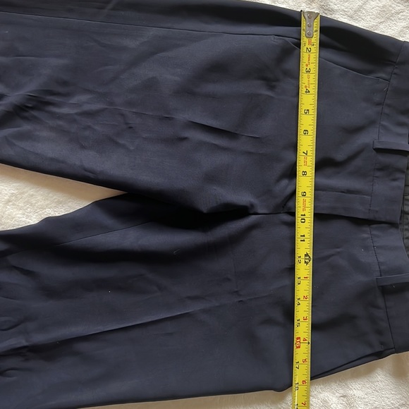 Theory classic crop pants, size 4, Navy - Picture 4 of 9